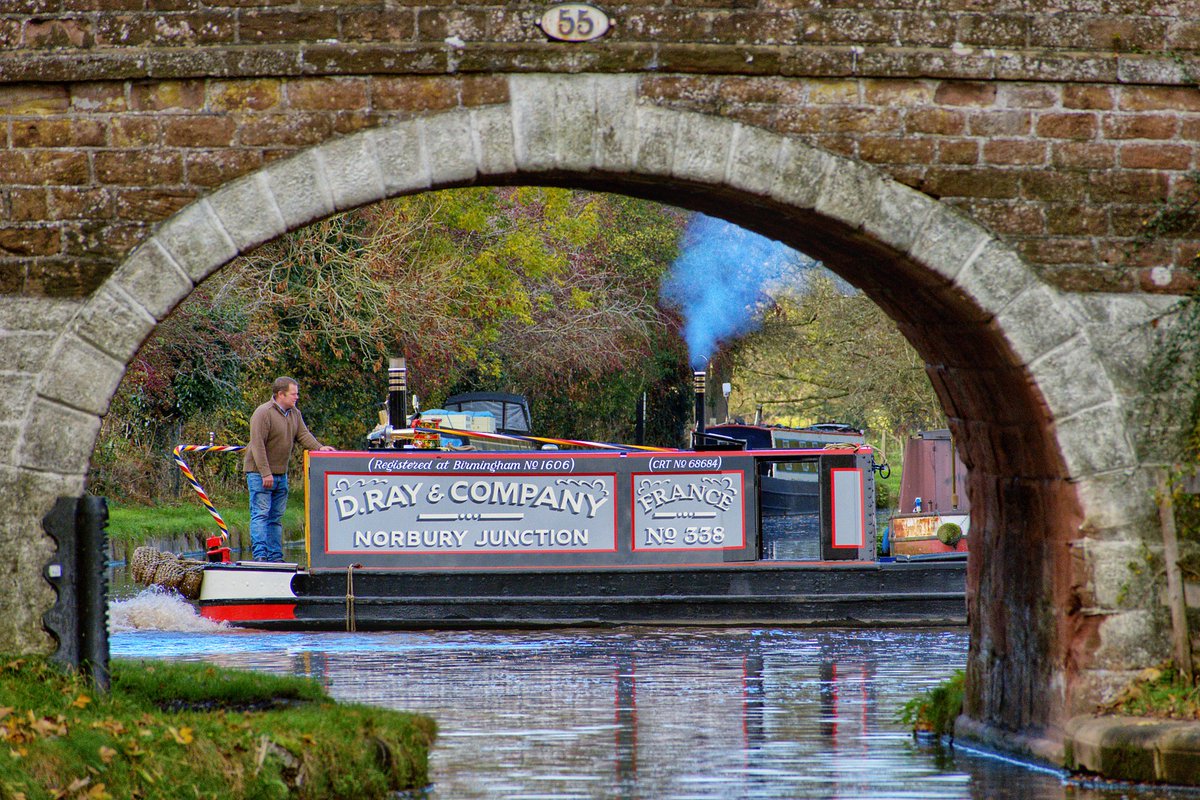 Historic narrow boat 'France' seen through bridge 55 on the Shropshire Union Canal at Goldstone Wharf.
#chasingtheboats 
#canalphotography 
<a href="/NatHistShips/">National Historic Ships UK</a> 
<a href="/CanalRiverTrust/">Canal & River Trust</a> 
<a href="/NatHistShips/">National Historic Ships UK</a> 
<a href="/HistoricNBClub/">HNBC</a> 
<a href="/ShropshireUnion/">Shropshire Union Canal Society</a>