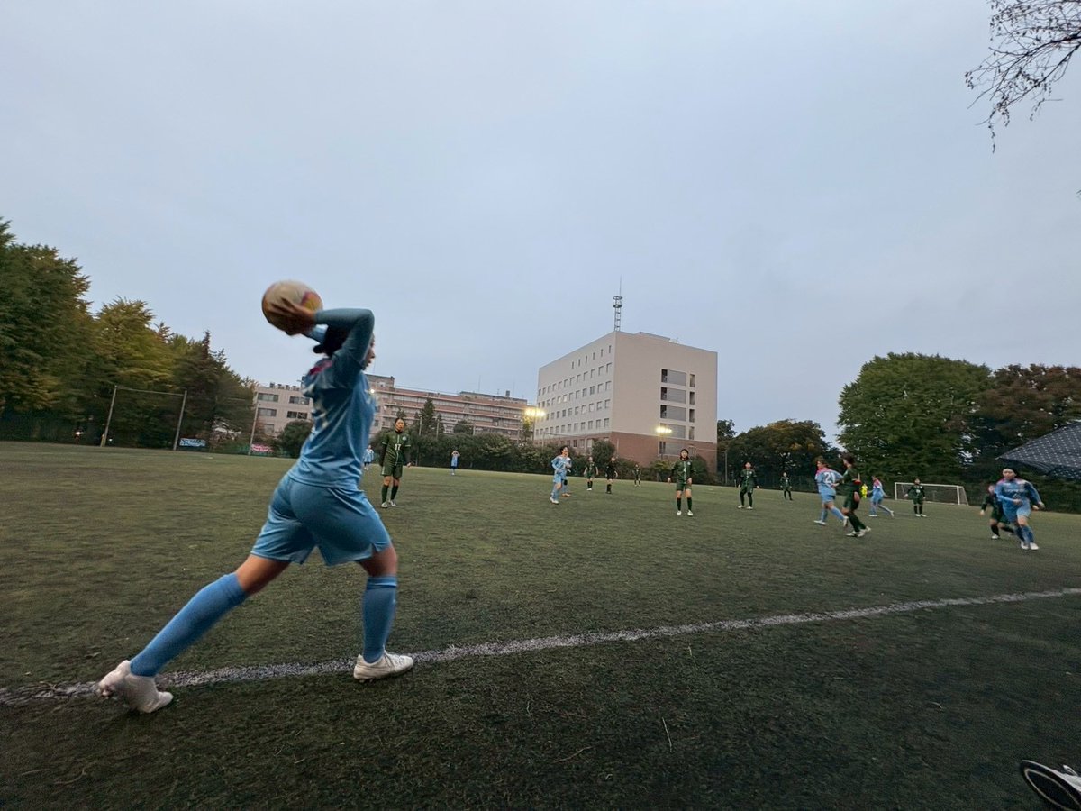 ▼LBL試合結果

11/9(日)
東京都女子サッカーリーグ1部 第7節
文京LB Ladies vs SOCIOS.FC
0-1●
@東京大学弥生キャンパス農学部グラウンド

高い個々の技術と組織力を兼ね備えた相手に対し、最後まで粘り強く戦い抜きましたが、終了間際に痛恨の失点。勝ち点3には届かず、悔しい敗戦となりました。