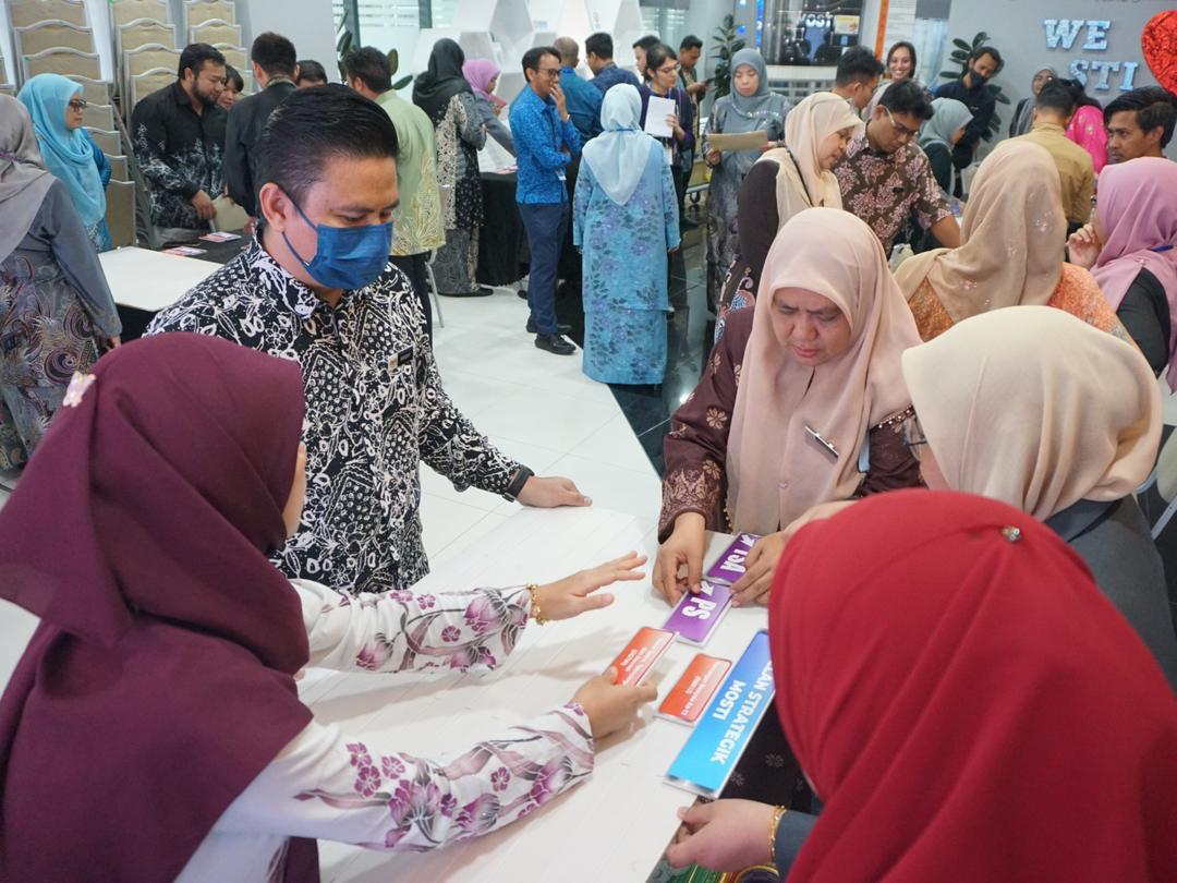 𝐄𝐊𝐒𝐏𝐋𝐎𝐑𝐀𝐒𝐈 𝐃𝐒𝐓𝐈𝐍 𝐒𝐄𝐌𝐏𝐄𝐍𝐀 𝐇𝐀𝐑𝐈 𝐓𝐄𝐑𝐁𝐔𝐊𝐀 𝐃𝐀𝐒𝐀𝐑 𝐒𝐀𝐈𝐍𝐒,𝐓𝐄𝐊𝐍𝐎𝐋𝐎𝐆𝐈 𝐃𝐀𝐍 𝐈𝐍𝐎𝐕𝐀𝐒𝐈 𝐍𝐄𝐆𝐀𝐑𝐀 (𝐃𝐒𝐓𝐈𝐍) 𝟐𝟎𝟐𝟏-𝟐𝟎𝟑𝟎

web.facebook.com/share/p/1AcGpF…