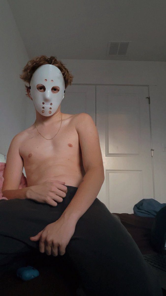 Lowkey forgot to post for Halloween but here you go 😵‍💫