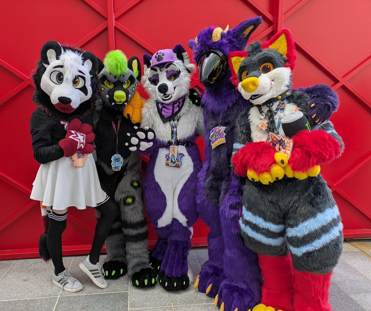Animals and robot in the street !
With <a href="/AmonTheProtogen/">Amon Protogen</a> <a href="/Cytix69/">CYTIX</a> and <a href="/Tani_Soe/">🇨🇵Tani Soe</a>