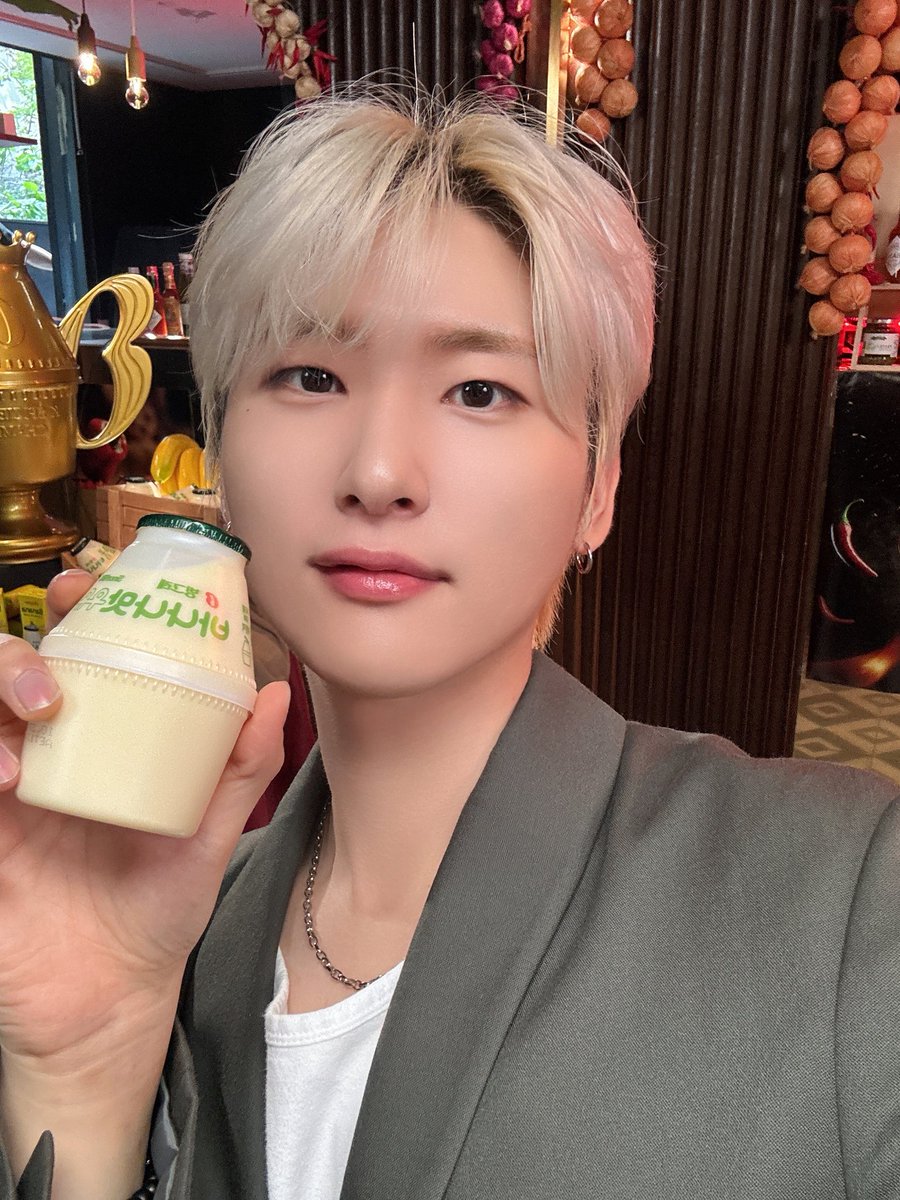 PortalCravity's tweet photo. [TWT] 251113 @CRAVITYstarship
#OMYGUIDE
 
#CRAVITY #크래비티 #WOOBIN #DaretoCrave_Epilogue #LemonadeFever @CRAVITY_twt https://t.co/eU50Ctblev