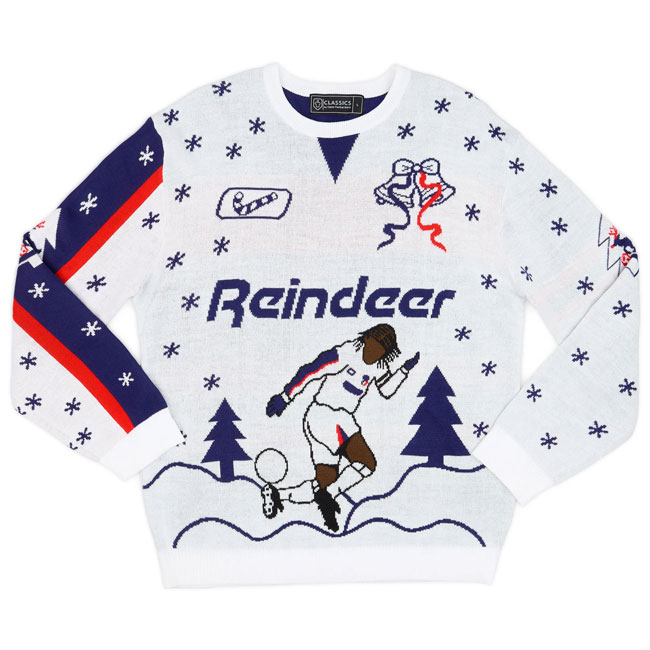 RetroToGo's tweet image. Good for the match, good for the party. These classic football shirt Christmas jumpers are back for the 2025 festive season. bit.ly/4r5K00j