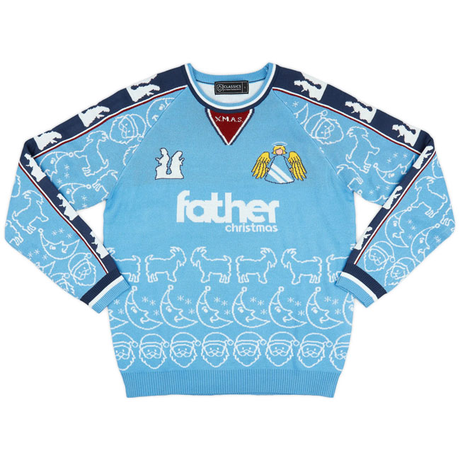 RetroToGo's tweet image. Good for the match, good for the party. These classic football shirt Christmas jumpers are back for the 2025 festive season. bit.ly/4r5K00j