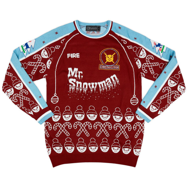 RetroToGo's tweet image. Good for the match, good for the party. These classic football shirt Christmas jumpers are back for the 2025 festive season. bit.ly/4r5K00j