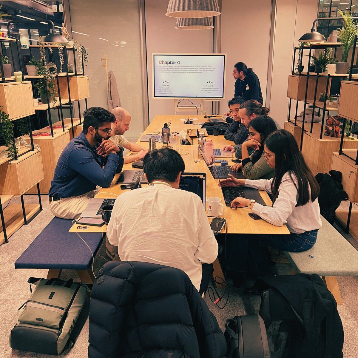 RNLConf's tweet image. And last, but certainly not least...

Our friends at @expo are doing a workshop on using Expo Modules to add some amazing native functionality into you apps! ✨

We have a full house and people are having a great time! ❤️