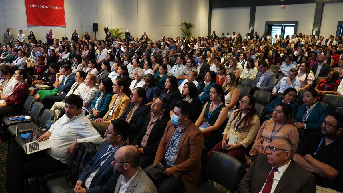 jimmymartinec's tweet photo. Hoy participé en la inauguración del III Congreso Nacional e Internacional y de ExpoSalud & Bienestar 2025, espacios que fortalecen nuestras capacidades y el Sistema Nacional de Salud. 💪🏽

Felicito a la @jbgorg por esta iniciativa que acerca los servicios de salud a la comunidad.

Seguimos trabajando juntos por #ElNuevoEcuador y por un sistema sanitario más fuerte para todos. 🇪🇨🩺