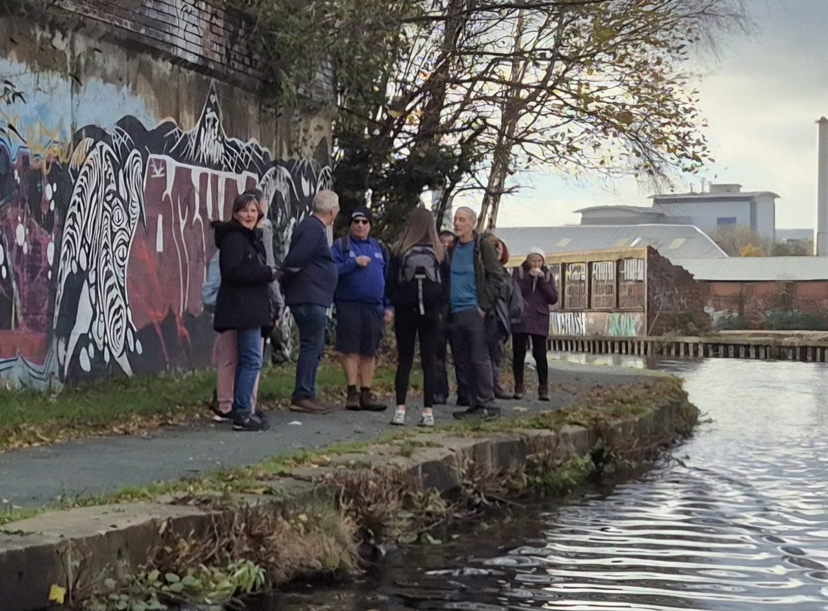 Our award-winning Volunteer Walk Leaders were spotted in action today during their 'Wellness' Walk from Tinsley to Victoria Quays. <a href="/CRTYorkshireNE/">Canal & River Trust - Yorkshire & North East</a> <a href="/CanalRiverTrust/">Canal & River Trust</a> <a href="/MarshAwards/">Marsh Charitable Trust</a> #sheffieldandtinsleycanal #makinglifebetterbywater #marshvolunteerawards #volunteerbywater