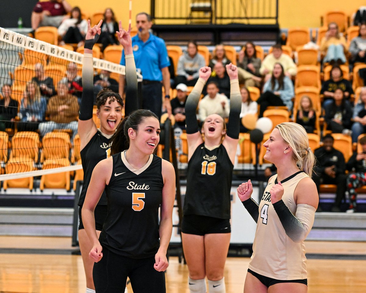 WVStateU's tweet image. Don’t miss the final volleyball showdown of the season—WVSU vs. University of Charleston! Students will receive a FREE Yellow Jackets t-shirt at the door. Bring your friends, show your support, and grab your free shirt while supplies last. #WVSUVolleyball #StudentPerks