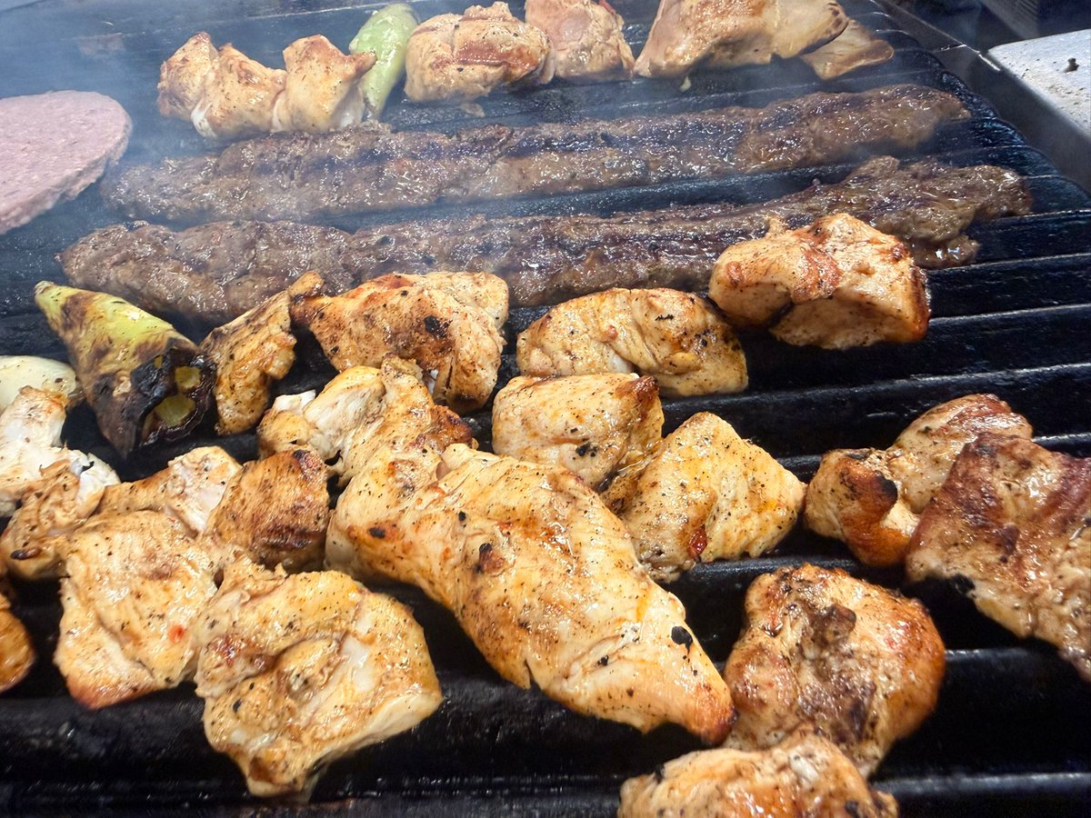 mrkebabmargate's tweet image. Sun, sea, and the irresistible scent of freshly grilled kebabs — that’s Margate life at its best! ☀️

Pop by Mr Kebab Margate after your beach stroll and treat yourself to food made with passion and fresh ingredients.

#mrkebabmargate #MargateEats #BeachBites #tasteofmargate