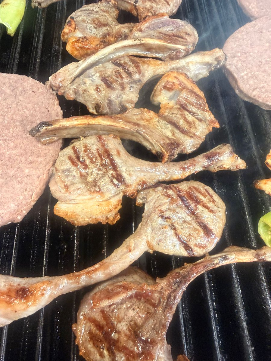 mrkebabmargate's tweet image. Sun, sea, and the irresistible scent of freshly grilled kebabs — that’s Margate life at its best! ☀️

Pop by Mr Kebab Margate after your beach stroll and treat yourself to food made with passion and fresh ingredients.

#mrkebabmargate #MargateEats #BeachBites #tasteofmargate