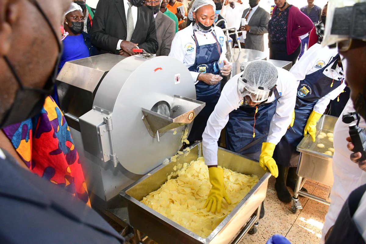 Today, <a href="/UNDPUganda/">UNDP Uganda</a>, in partnership with <a href="/kabuniversity/">Kabale University</a> &amp; <a href="/UDB_Official/">Uganda Development Bank Ltd</a> have launched the 𝗞𝗮𝗯𝗮𝗹𝗲 𝗨𝗻𝗶𝘃𝗲𝗿𝘀𝗶𝘁𝘆 𝗕𝘂𝘀𝗶𝗻𝗲𝘀𝘀 𝗜𝗻𝗰𝘂𝗯𝗮𝘁𝗶𝗼𝗻 𝗖𝗲𝗻𝘁𝗿𝗲 (KABBIC) - a hub for agro-industrial innovation in the Kigezi.🌱

#PartnersAtCore
#Innovation
#SDG9