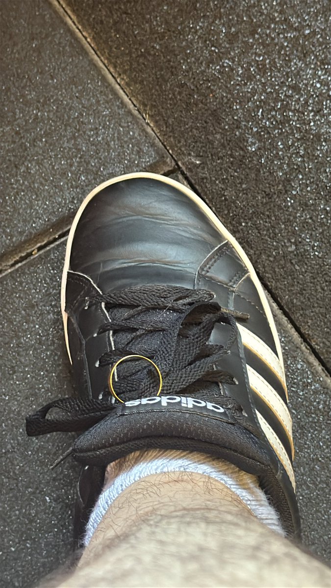 treinando com aliança no tênis tal qual a <a href="/marikrugerb/">MARI KRÜGER</a>