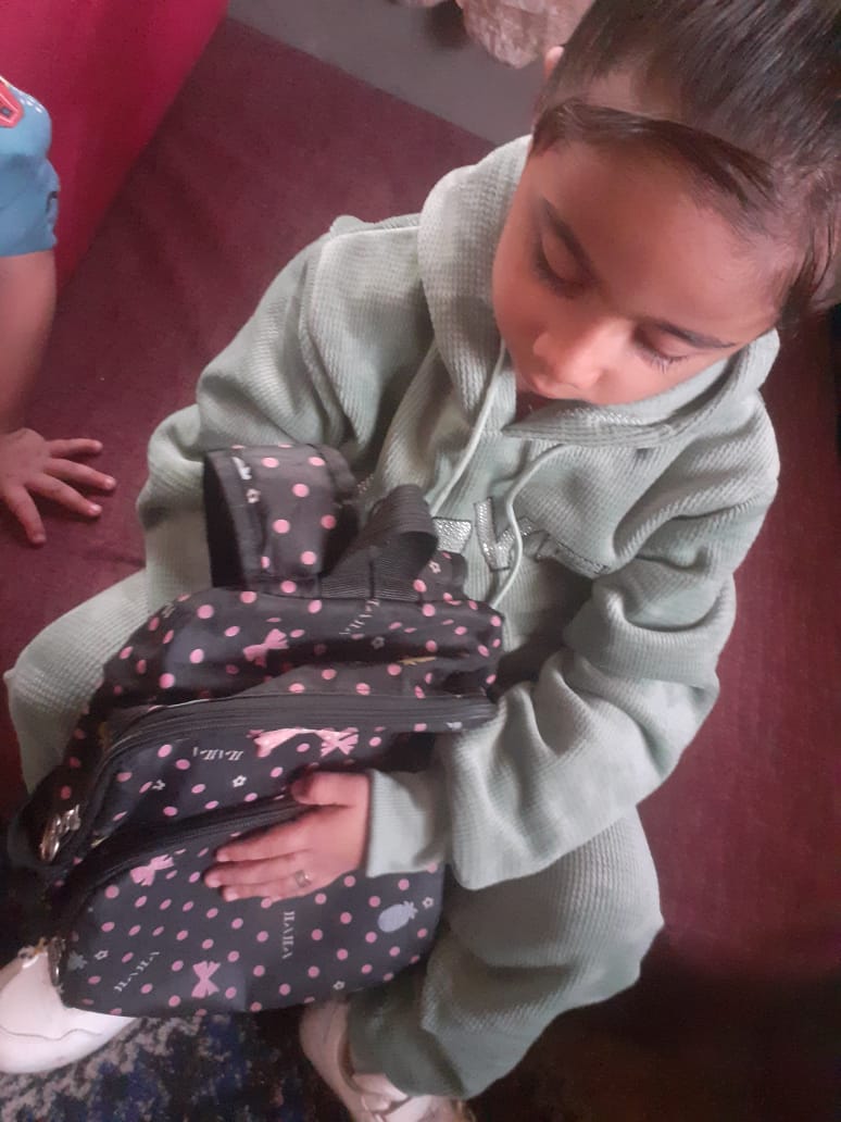 Orphanfamily243's tweet image. &quot;My orphan daughter came home crying. She can’t attend class because I can’t pay $30. Please help her keep learning. 💔&quot;
#Donate #HelpChildren #SupportEducation #Orphans #Gaza