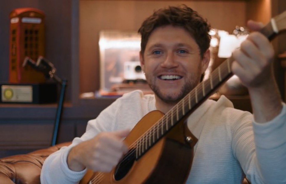 flickerfields's tweet image. niall maria horan you are so loved