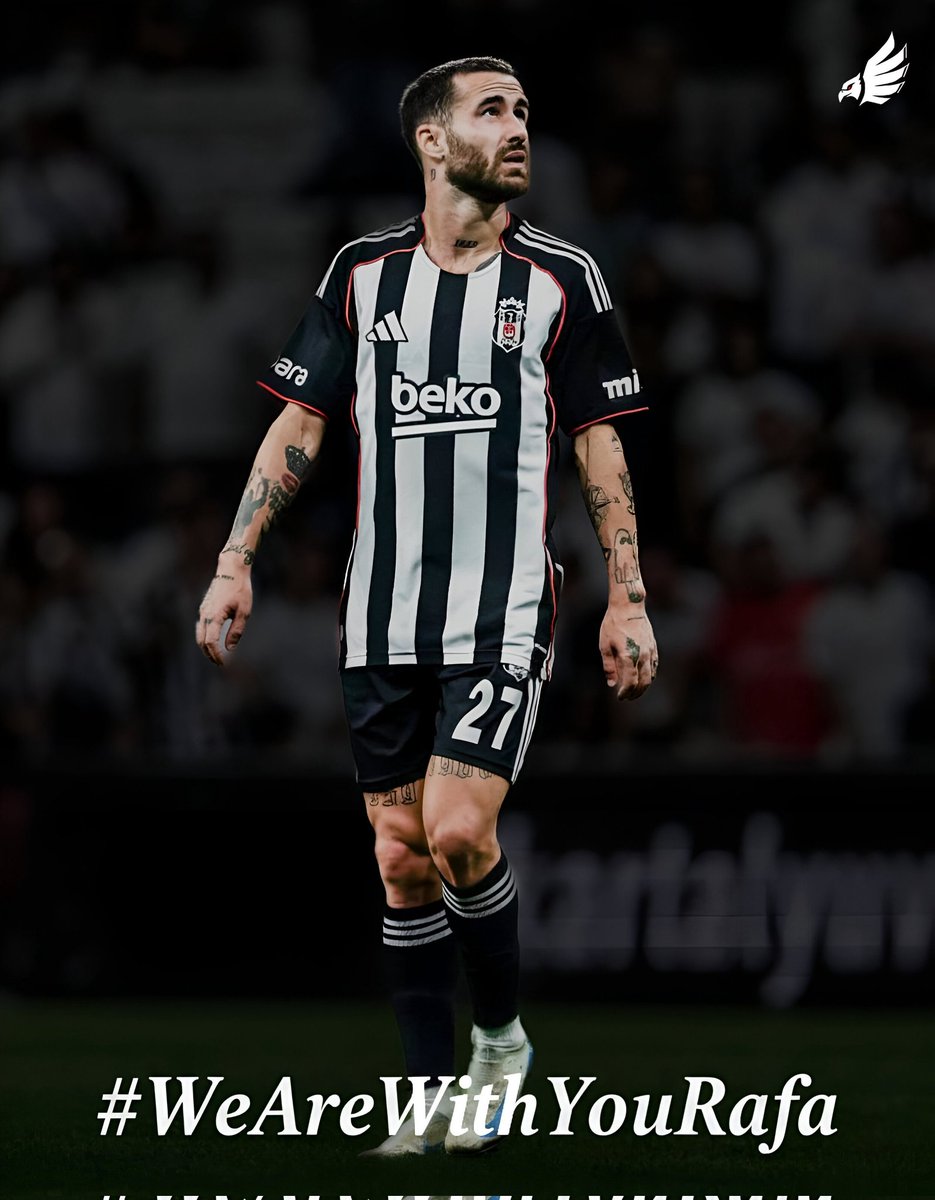 sofistike_10's tweet image. Oğlum çok üzülüyor ne olur gitme 
Rafa Silva ! 
#WeAreWithYouRafa