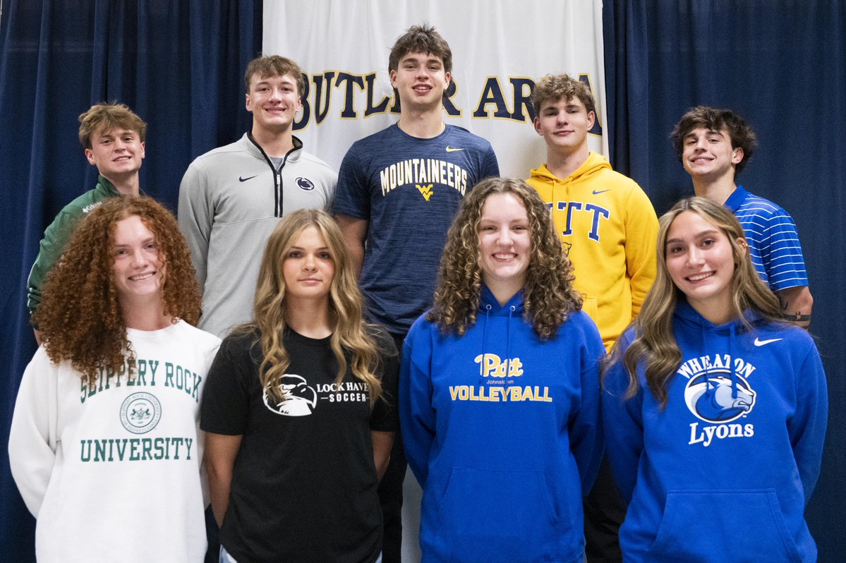 Congratulations to our senior student athletes who signed and committed to continue their academic &amp; athletic career next fall!
basdk12.org/quick-links/di…