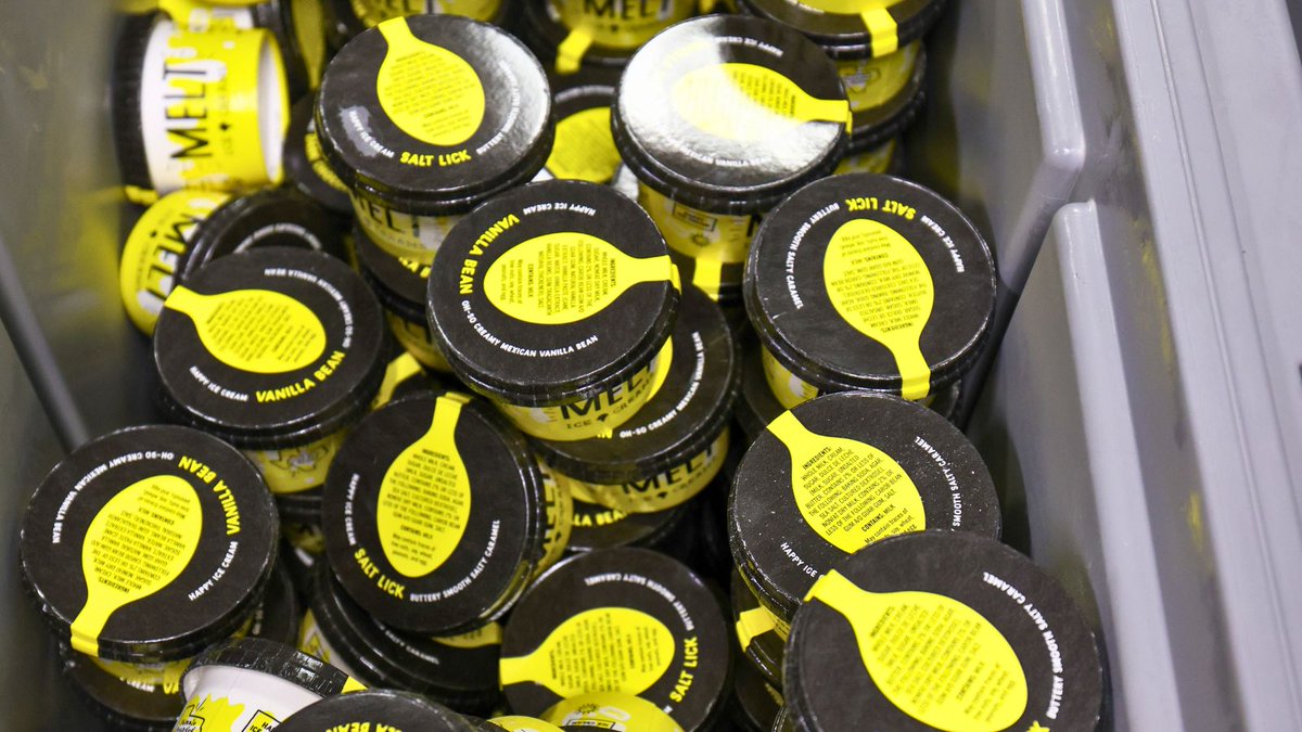 Dallas Love Field Airport tweet media