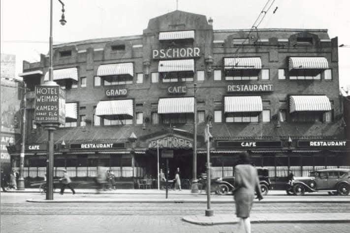 Café-restaurant-dancing Pschorr aan de Coolsingel in de jaren 30.