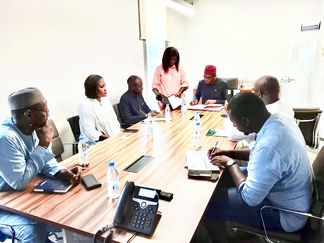 Signature de convention entre la DGRI le programme IESC – Nourrir l’avenir du Sénégal. 
Objectif : renforcer la recherche, l’innovation &amp; l’employabilité des jeunes.
Ce partenariat appuie la valorisation des résultats de recherche avec les Centres de Recherche et d’Essais #mesri