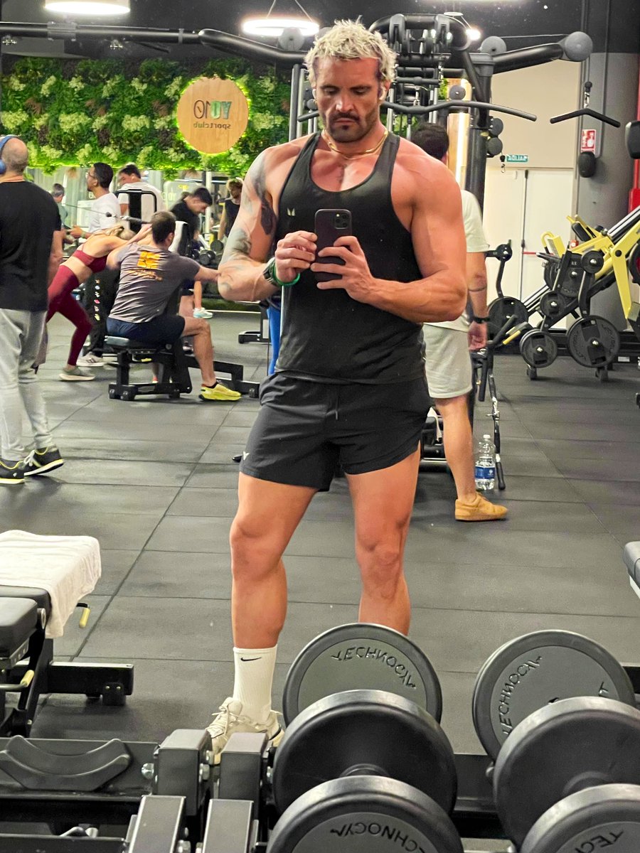 BasqueSurfer_'s tweet image. 