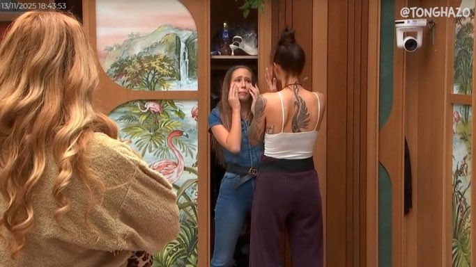 🔺Telecinco recula y recupera las conexiones 24 horas durante las galas en directo. 

A partir de hoy, y tras la avalancha de protestas, #GH13N no cortará las cuatro señales en directo disponibles en <a href="/MedInfinityES/">Mediaset Infinity</a> #GHGala2
