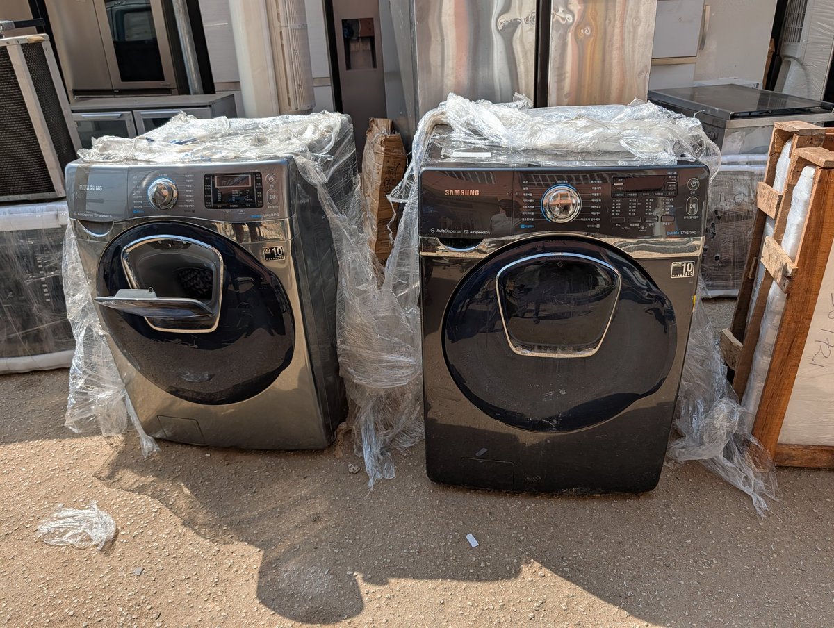 mark2sunny's tweet photo. 17kg SAMSUNG INVERTER WASH AND DRY FULL AUTOMATIC WASHING MACHINE 

✅ Original Korean Made 

✅ Working perfectly 

✅ WASH ✅ SPIN ✅ DRY

✅ Factory fitted 

PRICE: 850K

↙️↙️↙️ IF YOU BUY MORE THAN ONE YOU'LL GET FREE INSTALLATION ↙️↙️↙️↙️

SUITE A06-A07 GOSTU PLAZA FIRST AVENUE GWARINPA ABUJA BESIDE OANDO FUEL STATION. 

📞💬 0806 727 3764

CHIRAPH PLAZA FIRST AVENUE GWARIMPA ABUJA BESIDE CRUMBLES SUPERMARKET BESIDE GENESIS 

📞💬08033567721

Unit G-12 IKEJA TOWN SQUARE, NO.131, OBAFEMI AWOLOWO WAY, IKEJA, LAGOS

0807 249 5308

09162596406