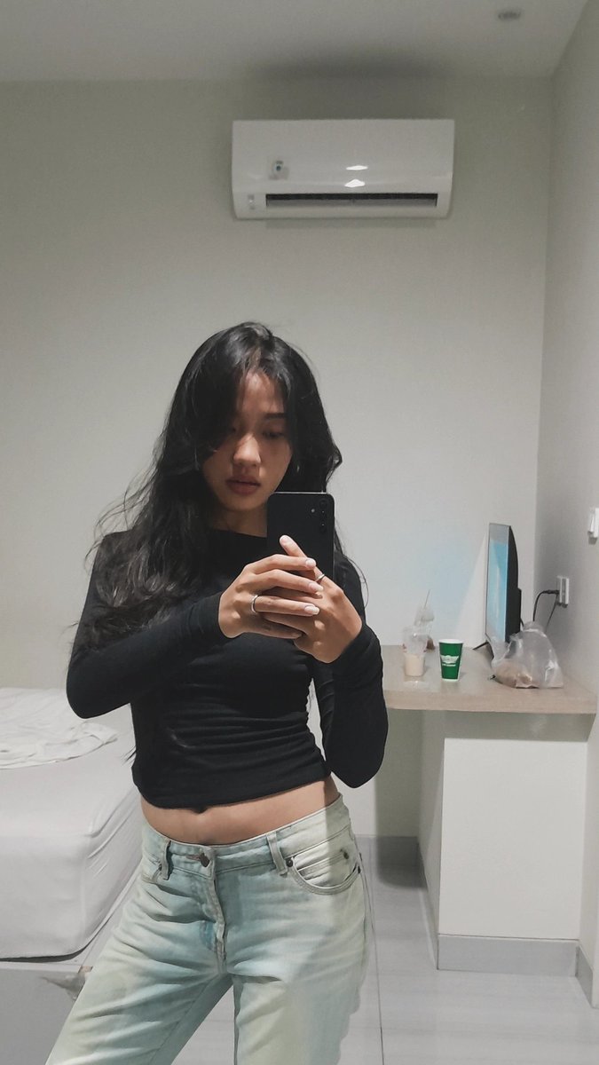 maydina. tweet media