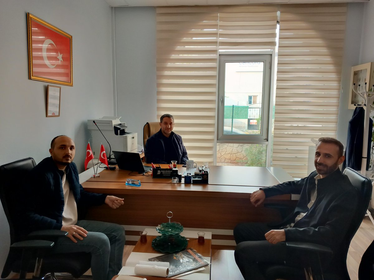 gencmemursen21_'s tweet photo. Genç Memur-Sen olarak 'Değerini Bilen Gençlik' seminerlerin yapılacağı okul idarecileri ile  görüşerek seminerlerimiz hakkında bilgilendirmelerde bulunduk.
Okul idarecilerimize hüsnü kabülleri için teşekkür ederiz. https://t.co/Im4DQZw5f6