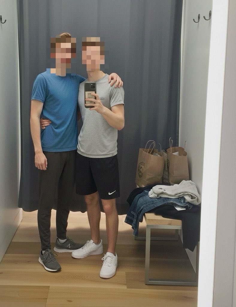 TwinkCouple23 tweet media