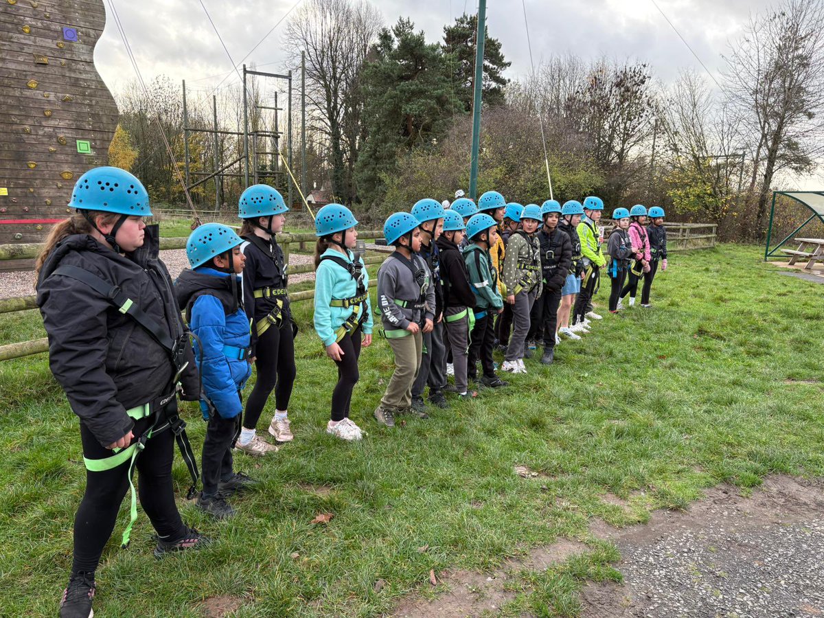 highcliffeps's tweet photo. Group 4: Fan jump, Abseil/Zipline and Caving! https://t.co/DqLXfLzuAz