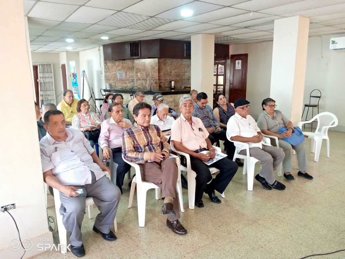 unpguayas_'s tweet image. Este jueves, 13 de noviembre de 2025, se realizó el Foro &quot;La Lucha del 15 de noviembre de 1922 está vigente&quot; en el salón de la Unión Nacional de Periodistas Núcleo del Guayas. 

#15denoviembre1922 #foros #Guayaquil #ecuador