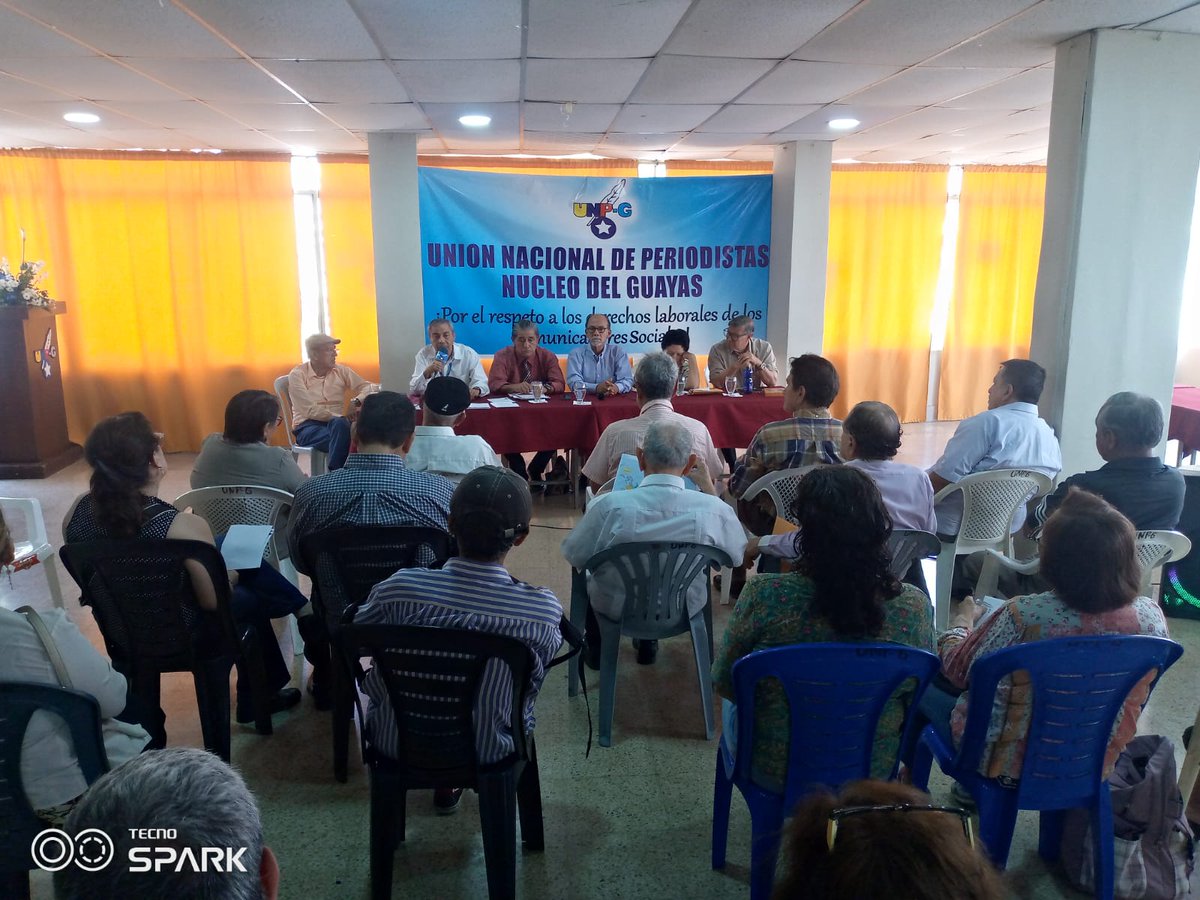 unpguayas_'s tweet image. Este jueves, 13 de noviembre de 2025, se realizó el Foro &quot;La Lucha del 15 de noviembre de 1922 está vigente&quot; en el salón de la Unión Nacional de Periodistas Núcleo del Guayas. 

#15denoviembre1922 #foros #Guayaquil #ecuador