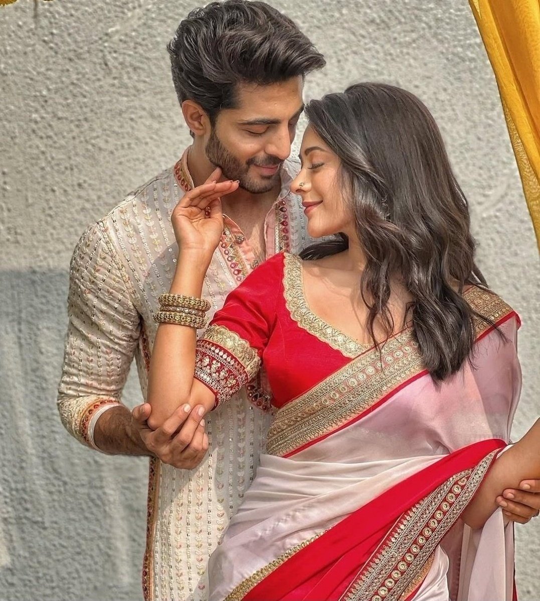 It’s been a freaking year since this beautiful picture, still one of the best pictures of them for me. Missing them 🥺