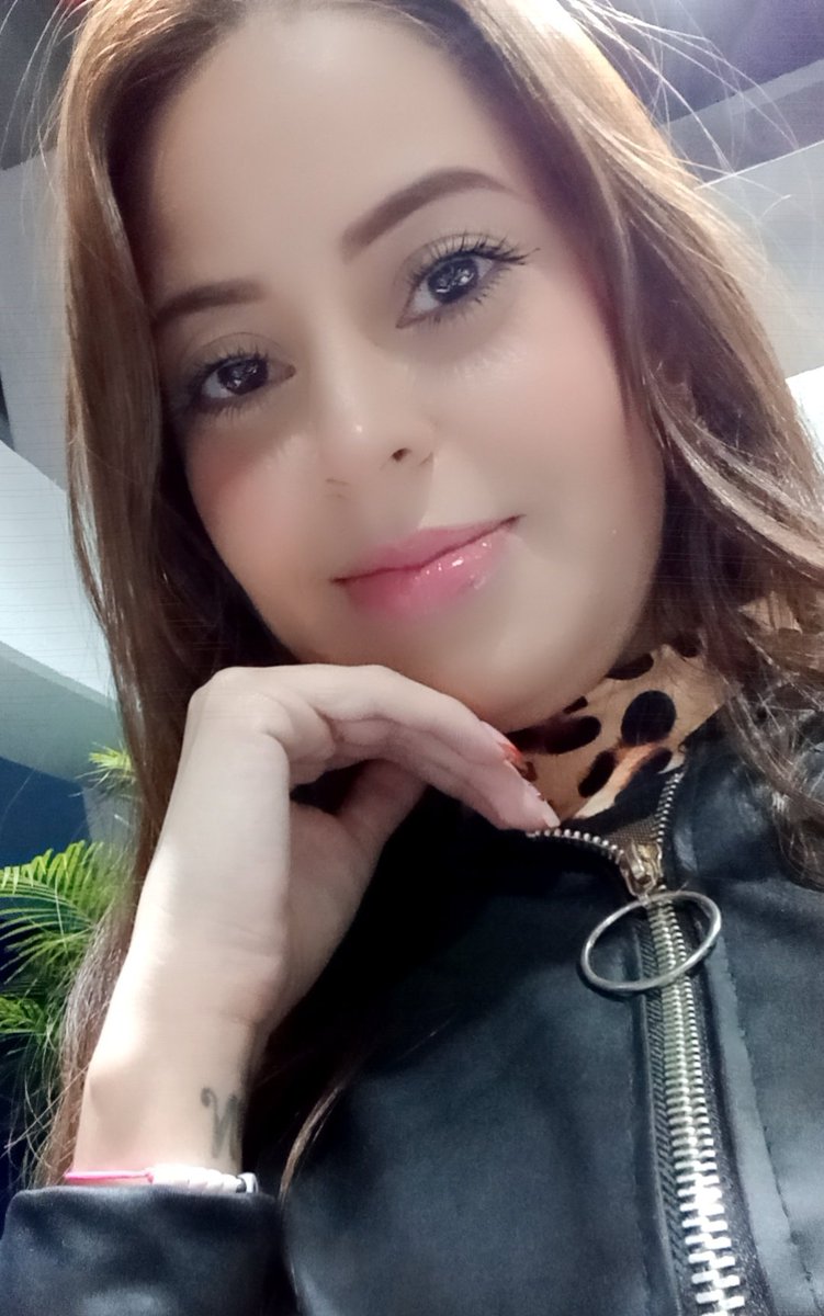 Diaznanyo's tweet image. Y así soy yo 🌹 Bonita y Chavista ✊🏻❤️