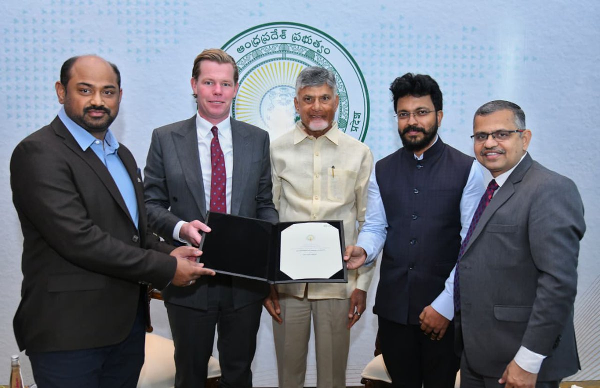 AndhraNexus's tweet photo. 🇸🇪 JOOL Group Swedish conglomerate is exploring opportunities to set up a furniture manufacturing plant in Ramayapatnam.
Phase 1: Manufacture wooden pallets & boxes to support agricultural storage.
Phase 2: Establish a prefabricated housing unit.
#AndhraPradesh #InvestAP https://t.co/OaQQt2GGMe