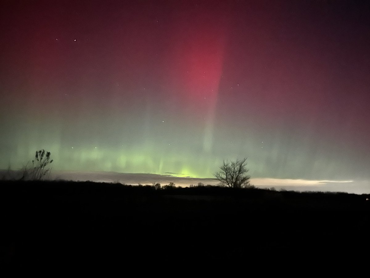 Casey548's tweet photo. @MiStormChasers Fowlerville, MI… approx. 9pm-9:50pm https://t.co/MrNnoKefZZ