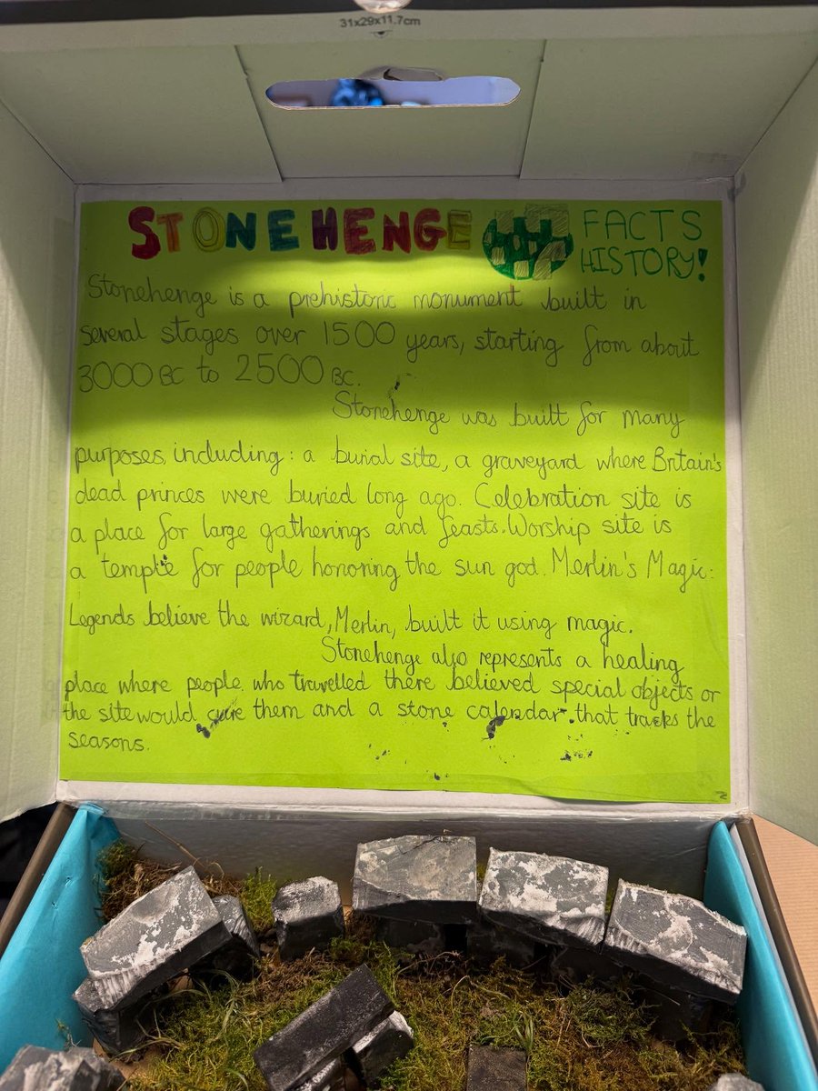 RedbridgeCS's tweet image. Exceptional homework from our Year 7 historian, Oliwia! She has produced a highly detailed Stonehenge model and an additional, separate (extra!) beautifully presented piece of homework on Skara Brae. Wow!!!!! Her dedication and passion for history truly shine through — well done!