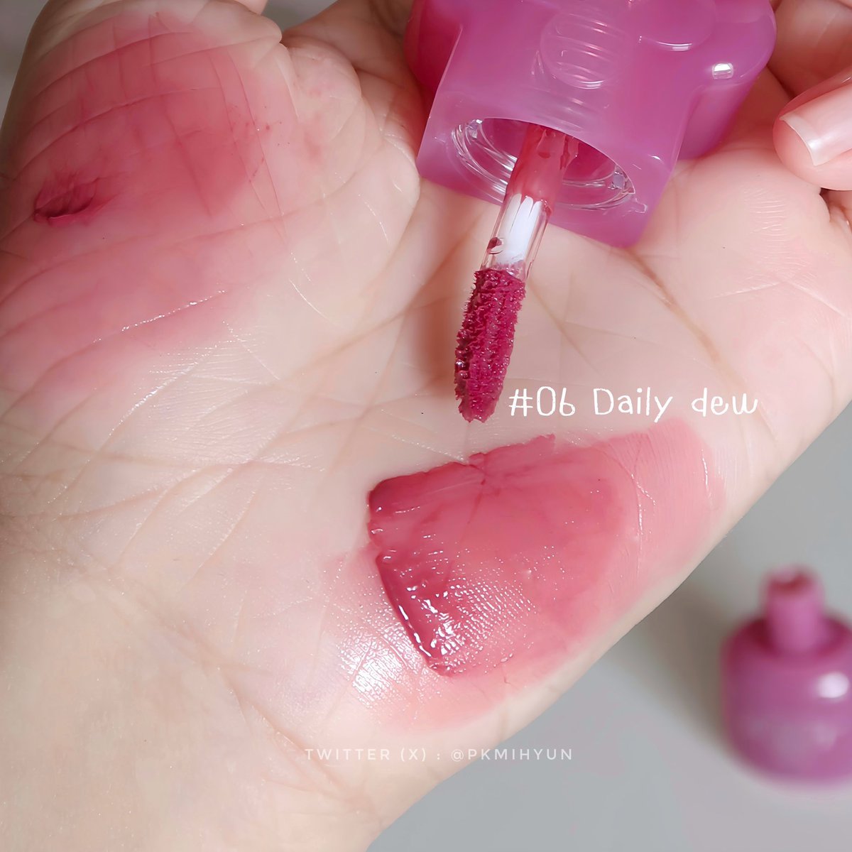 ทาแค่ทิ้นท์สีเดียวจบ ถ้าทาเดี่ยวๆเราชอบ 06 ชมพูติดม่วงตุ่นๆ