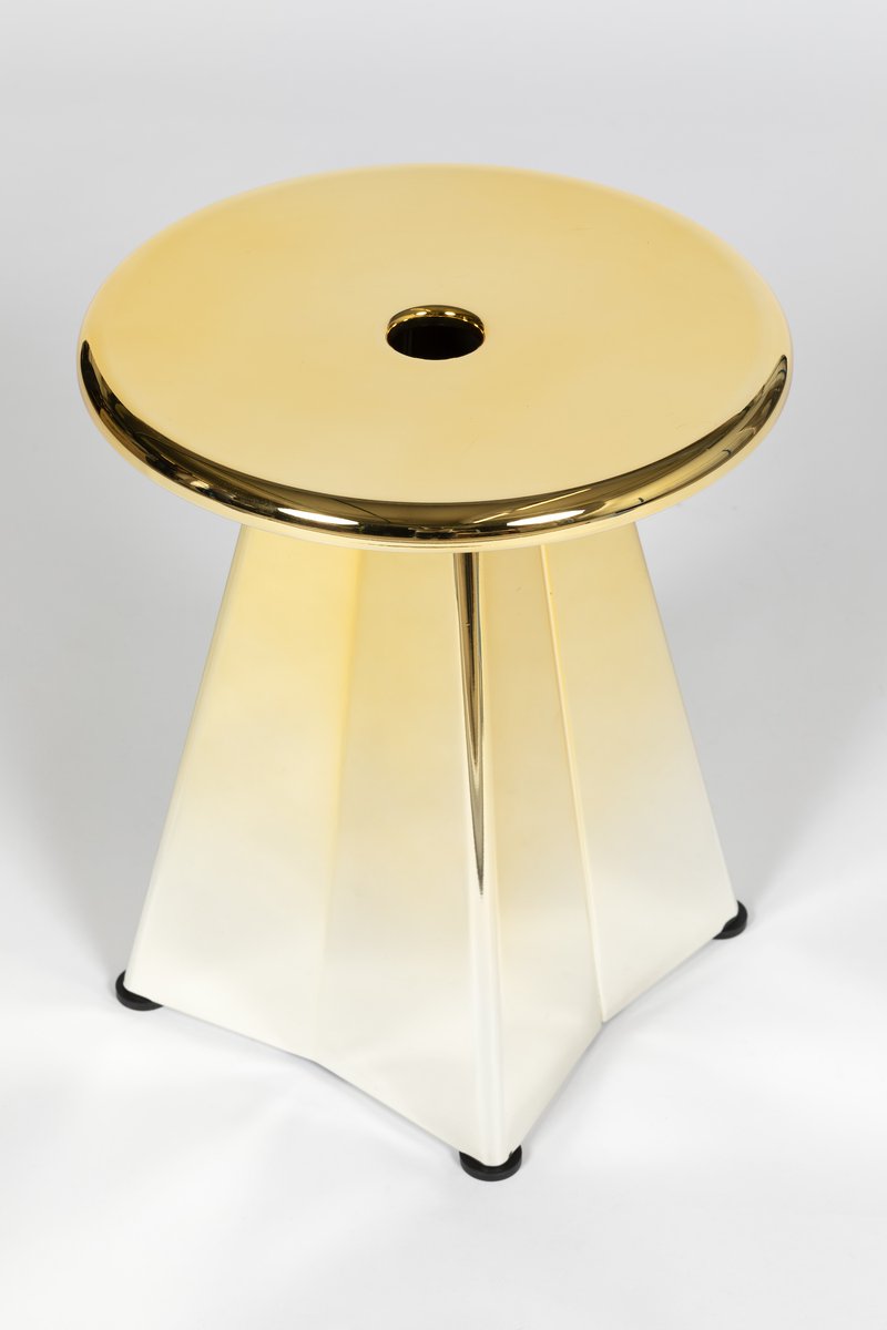 espritdesign's tweet image. 55 regards de créateurs sur le tabouret de Jean Prouvé : vente aux enchères de La Source Garouste

blog-espritdesign.com/actus/agenda/5…

#design #tabouret #espritdesign