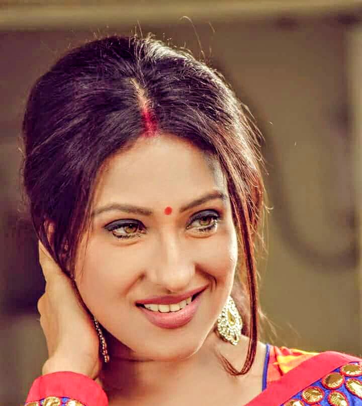 Eunseph_A's tweet image. Prosenjit Chatterjee and Rituparna Sengupta   
Where is the old hero heroine super hit movie today, it is not visible, nothing is known, please reply  #prosenjitChatterjee 
#RituparnaSengupta  #Askyou ask you