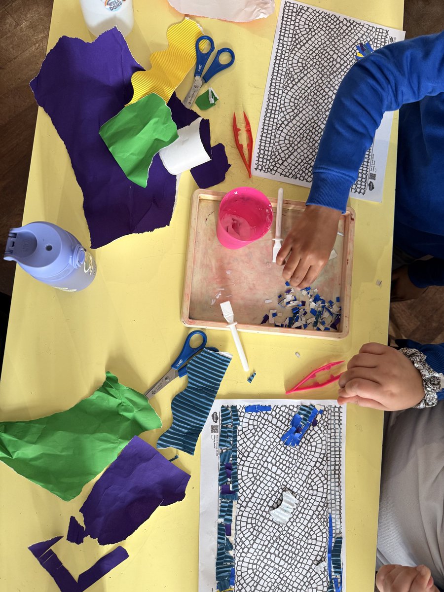 Our 100% attendance achievers for last term enjoyed their treat today, an Arts and Crafts afternoon!🎨🖌️ Well done to all the children and keep up the excellent attendance for this term to win our next attendance treat!✨