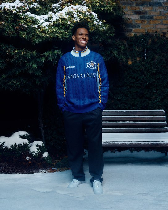 Tá pouco estiloso nosso menino Estevão, hein? 🥶🎄