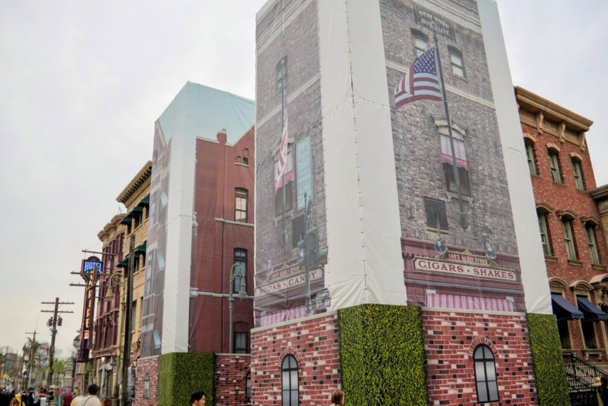 usj1's tweet photo. 速報)　USJ ニューヨークエリア全体で大規模工事開始

この感じなら来年2026年春頃にはポケモンエリアになりそうですね。予想
#USJファン #USJ #ポケモン ピカチュウ https://t.co/4Ve0nFQ1Dk