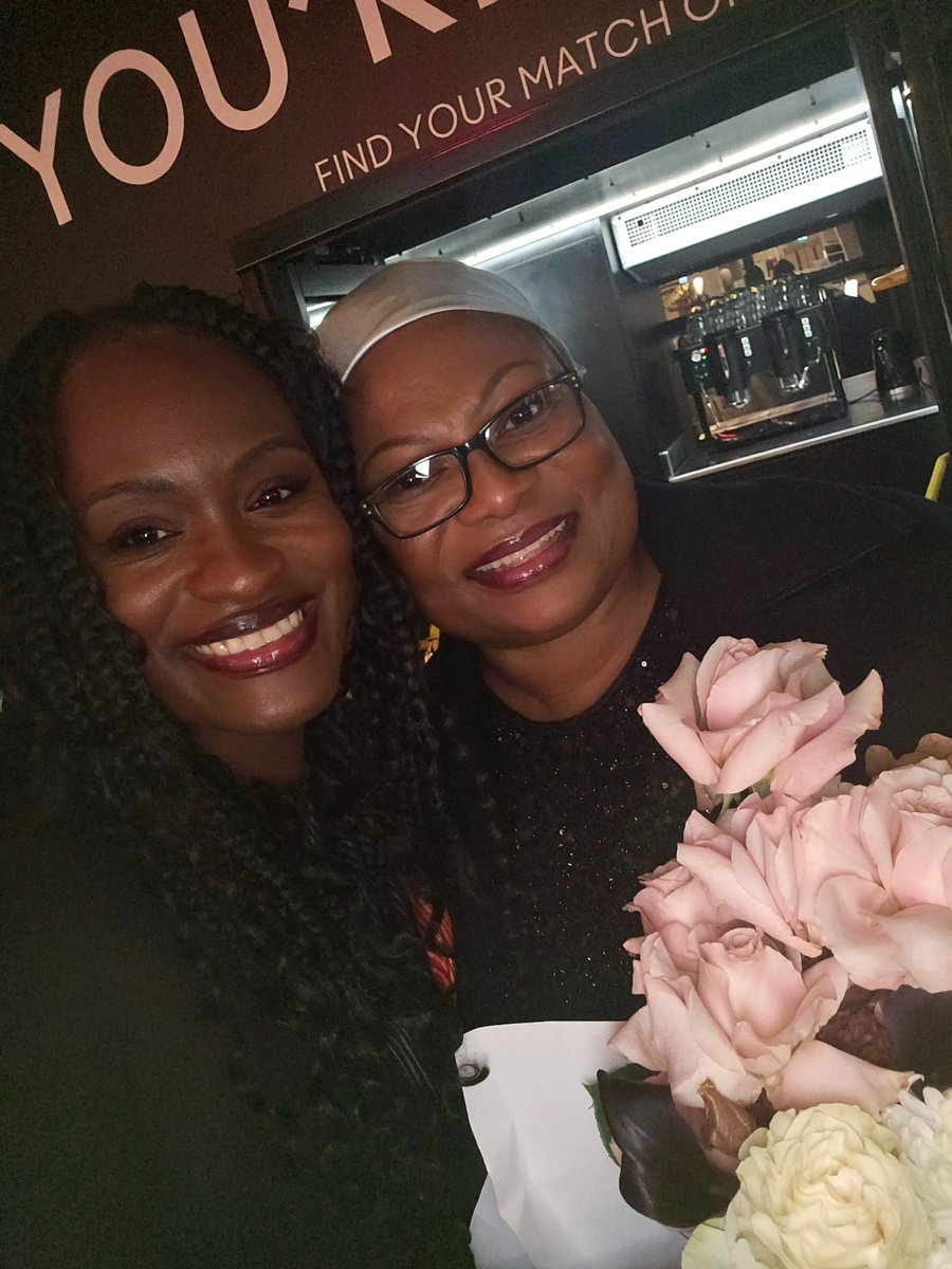 BeeBabs's tweet image. Did I mention I had dinner with my Auntie the other week?❤️🫂🚌