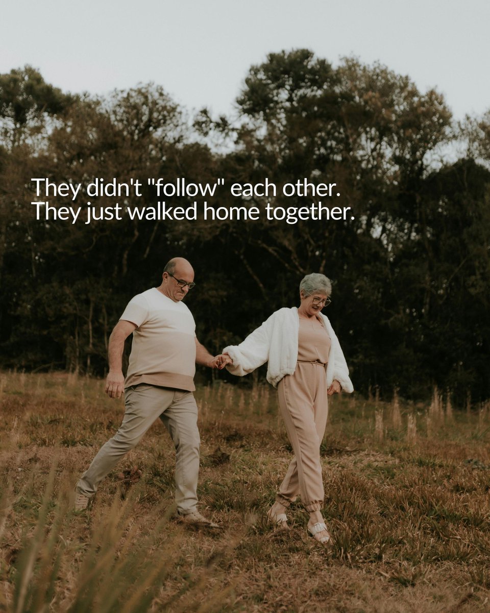 wearemudita's tweet image. Ready to find more space for what truly matters? 
➡️ Discover a tool for deeper connection: bit.ly/3YFK62V 
#MuditaKompakt #MoreOfflineMoreLife #MindfulTech #DigitalDetox #RealConnection