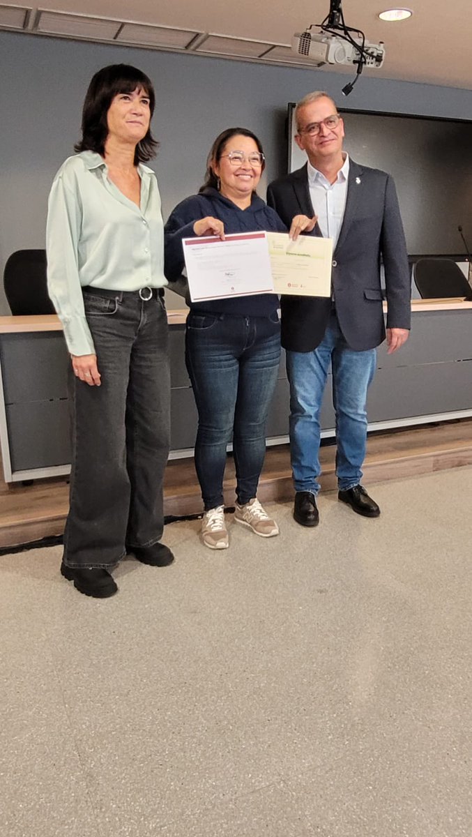 ercdiba's tweet photo. ✅️ Acte de cloenda del curs "Relleu Mercats Municipals" a #Rubí

🗣 @OlgaPiu: "Quan vam començar aquest projecte, ens vam marcar un objectiu molt clar: formar nous i noves professionals per reforçar i donar futur als mercats municipals" https://t.co/ZWth5ZLe00
