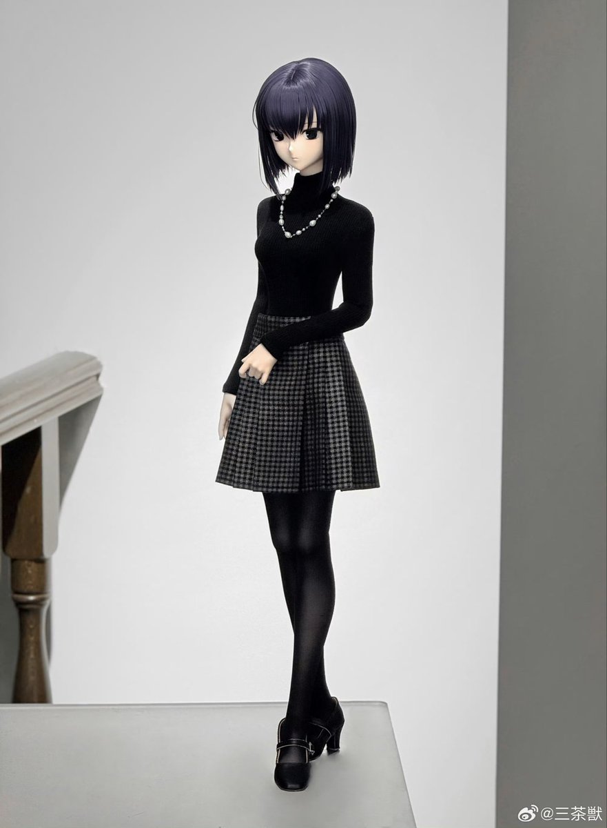 Moonnn92_'s tweet photo. 自分がグレーや黒の服を着てるイメージと実際。 https://t.co/o6WdBbe1RK