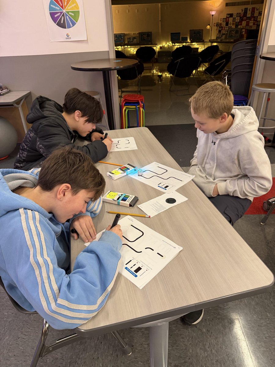 kmdunlap's tweet image. Starting our ozobot project! Ss practicing making lines and using different colors to make the ozobot move. 😊 #fairviewadvantage #solveproblems #ozobots @Ozobot @FPSchools