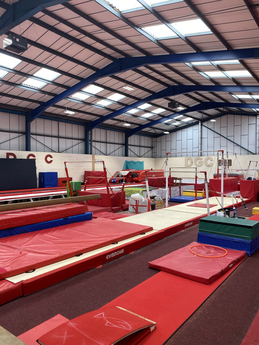 DudleySouthSGO's tweet image. This week it was Year3/4’s turn to develop their physical literacy, whilst having fun and developing their confidence and skills at Dudley Gymnastics Club. @YourSchoolGames @elloweshallsgo @SGO_DudleyNorth @YouthSportTrust